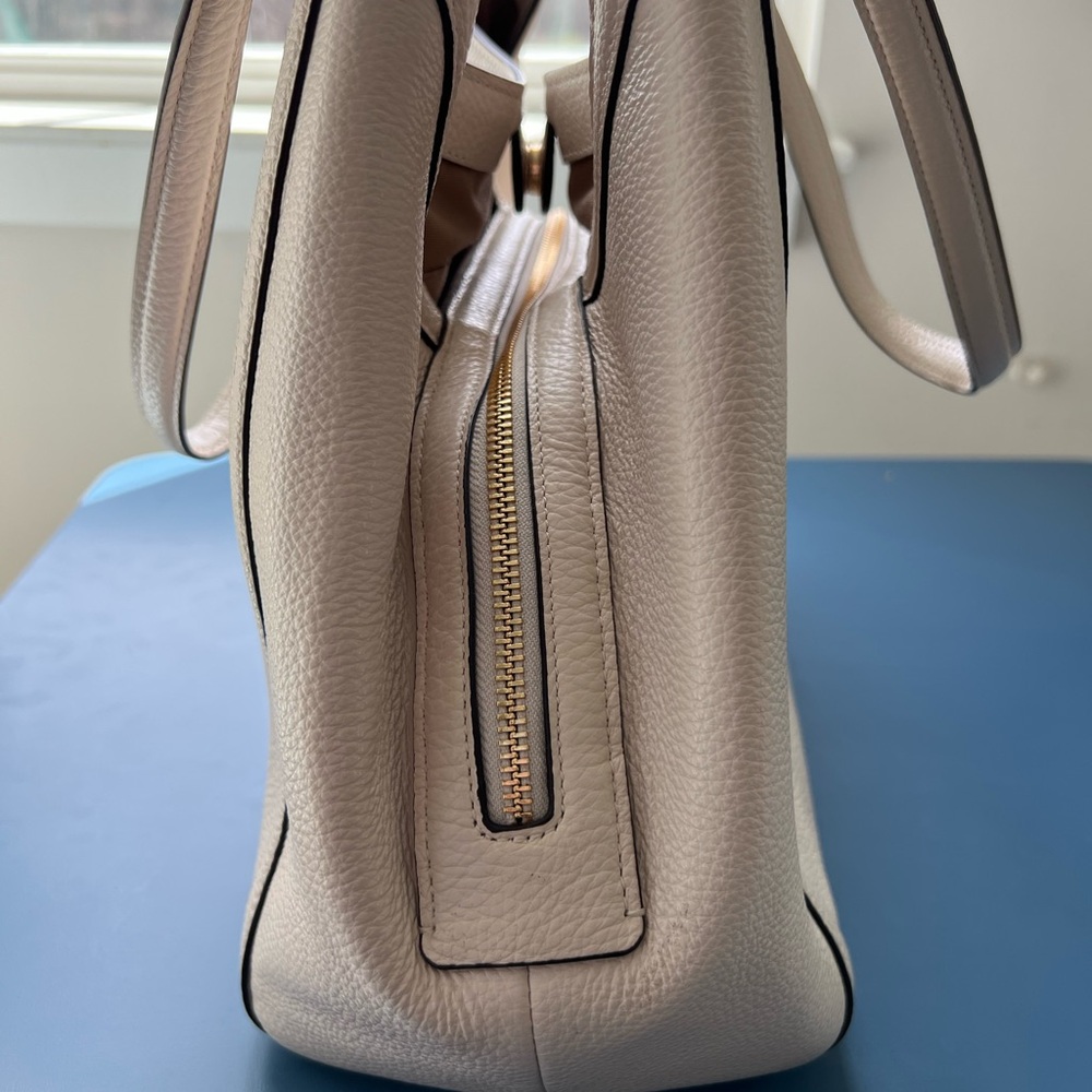 Coach Cream Leather Bag - Picture 5 of 16